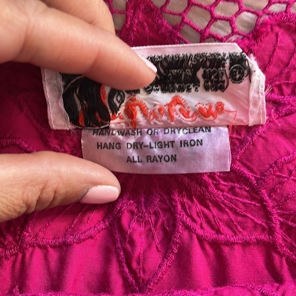 made in Hawaii floral embroidered mesh top - Picture 7 of 7